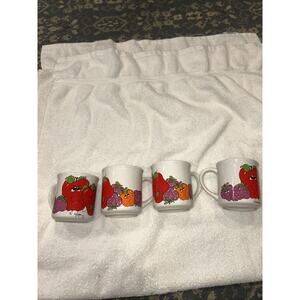 VINTAGE (4) Nancy Lynn Anthropomorphic Happy Fruit Coffee Mugs Apples Berries